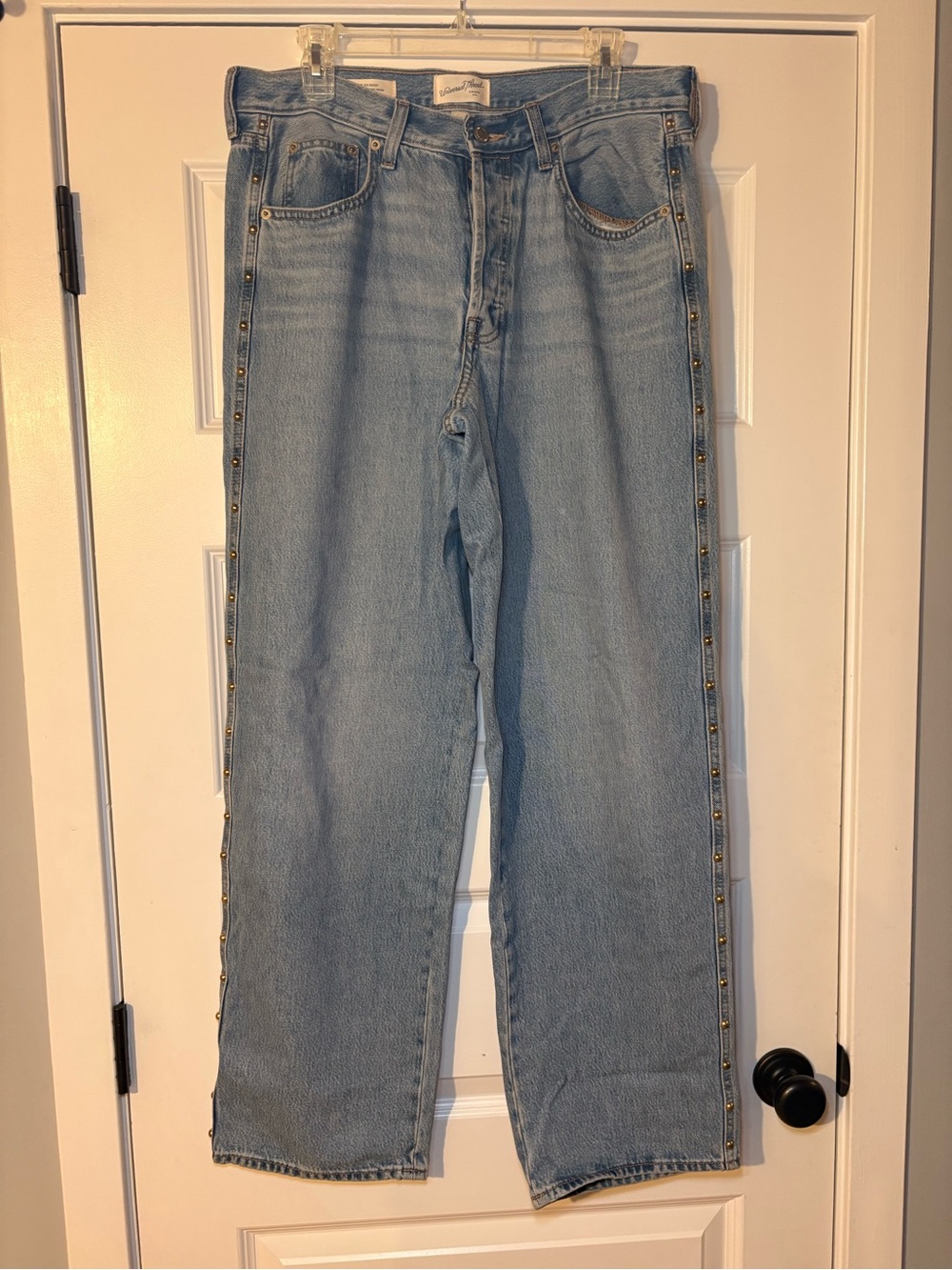 Universal Thread Light Wash Straight Leg Jeans with Side Stud Detail